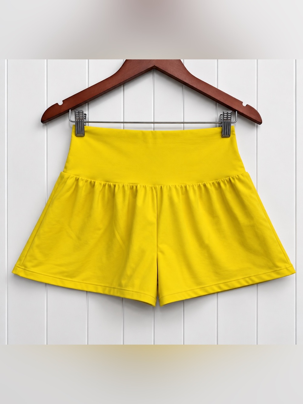 Halara SoftlyZero Airy 2-in-1 Yellow Yoga Shorts Small NWOT
